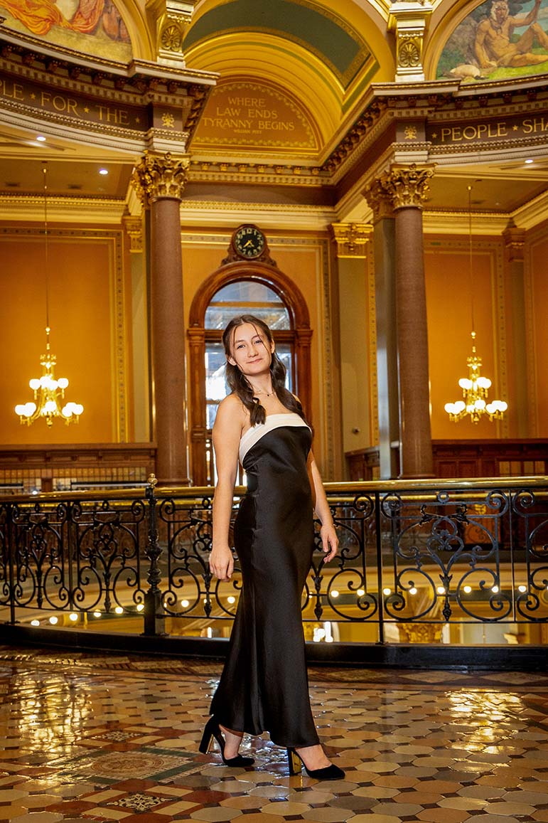 Senior picture inside the Iowa State Capitol Building